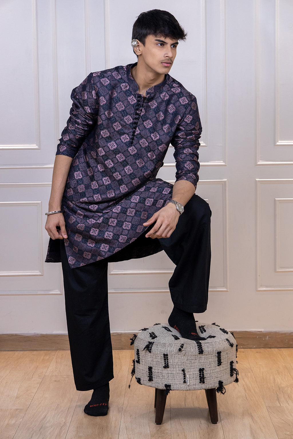 Men's black Jacquard kurta with geometric pattern | Designer ethnic wear kurta for festive occasions
