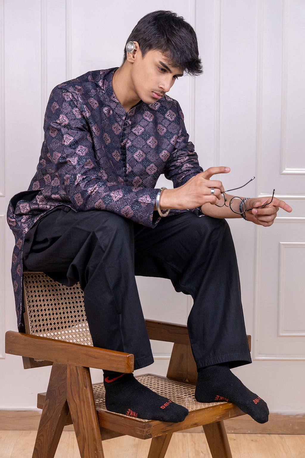Men's black Jacquard kurta with geometric pattern | Designer ethnic wear kurta for festive occasions
