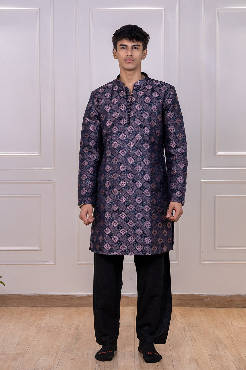 Men's black Jacquard kurta with geometric pattern | Designer ethnic wear kurta for festive occasions